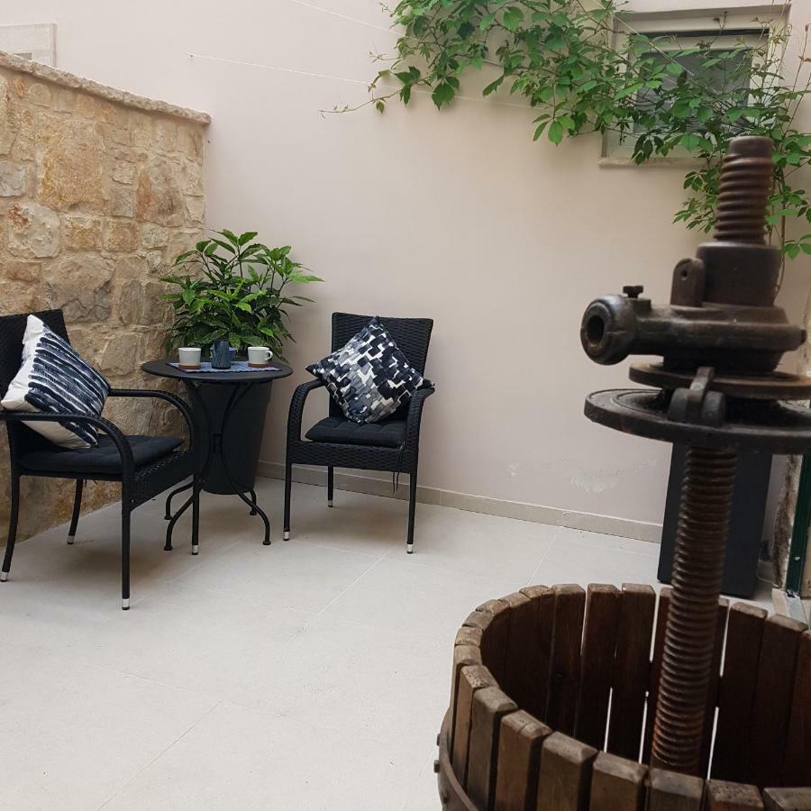 Studio Bluestone Rovinj Exterior photo